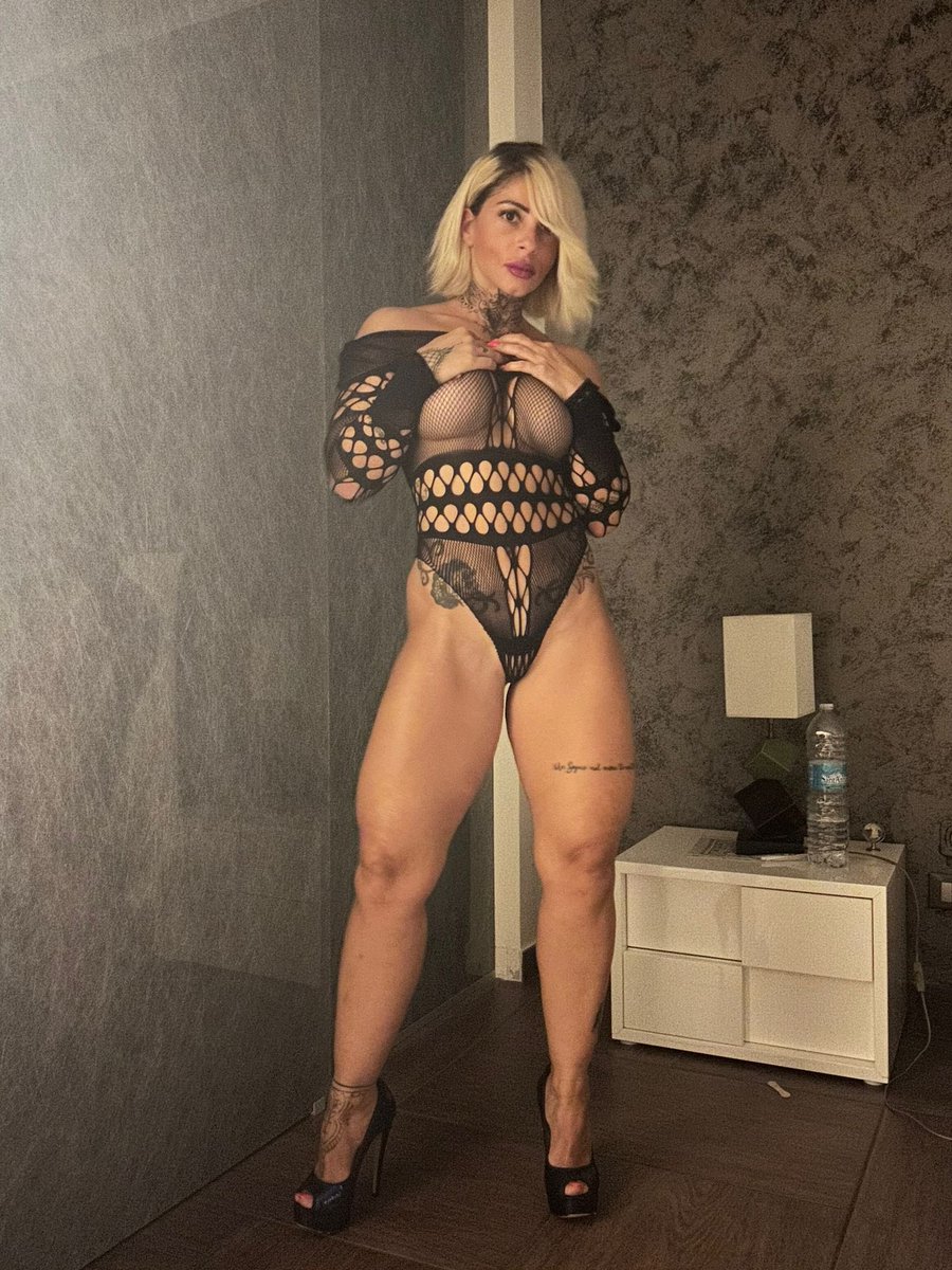 Alefitpiù (@alefitpiu) on Twitter photo Domani? Quanto anni? My birthday…. Chi indovina potrà farmi un regalo Domani? Quanto anni? My birthday…. Chi indovina potrà farmi un regalo