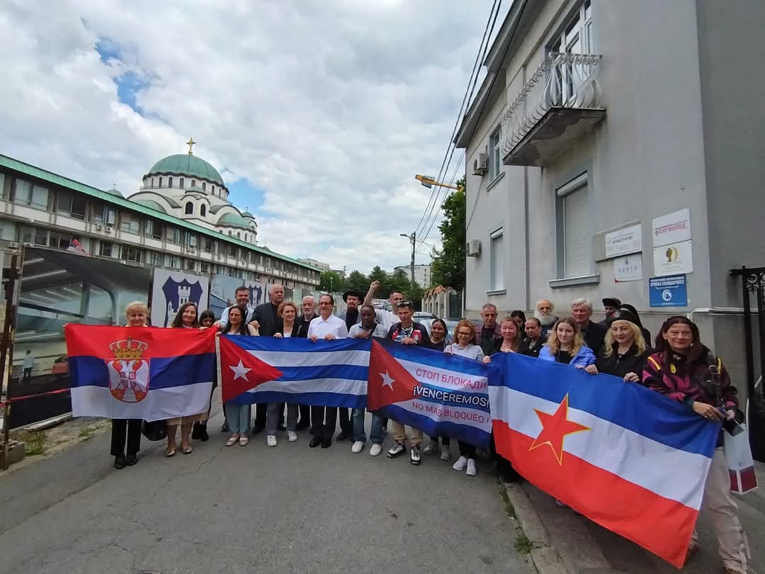 RNP-F (@rnpforg) on Twitter photo Kubanski ambasador drug <a href="/leydernestorh/">Dr. C. Leyde Ernesto Rodríguez Hernández.</a> i drug Sveto Dobrijević sa srpskim i kubanskim drugovima u Beogradu na Dan mladosti, a u sklopu obeležavanja Svetskog dana borbe protiv ekonomske, trgovinske i finansijske blokade Kube od strane SAD. Smrt imperijalizmu! Živele Kuba i Srbija! Kubanski ambasador drug <a href="/leydernestorh/">Dr. C. Leyde Ernesto Rodríguez Hernández.</a> i drug Sveto Dobrijević sa srpskim i kubanskim drugovima u Beogradu na Dan mladosti, a u sklopu obeležavanja Svetskog dana borbe protiv ekonomske, trgovinske i finansijske blokade Kube od strane SAD. Smrt imperijalizmu! Živele Kuba i Srbija!