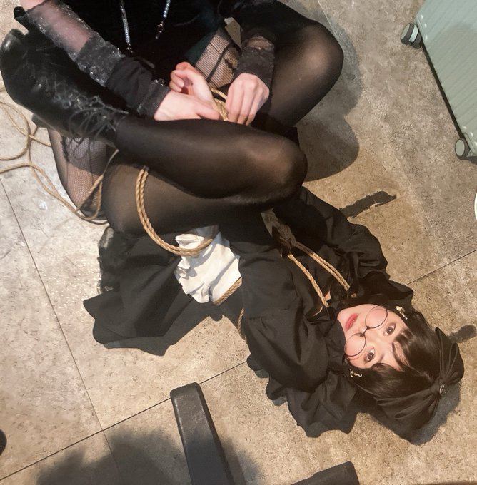 Twitterのコスプレ画像18