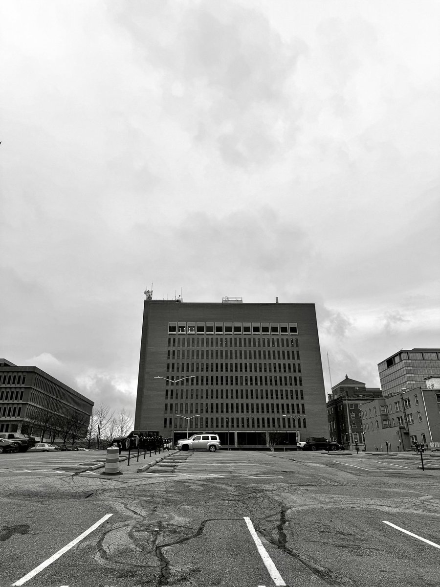 vintiga's tweet image. View Afar
 
#ViewAfar #Afar #ClaytonTower #Clayton #ClaytonMissouri #Outside #WalkAbout #PhotographyIsArt #Photography #BlackAndWhite #BlackAndWhitePhotography #ShotOniPhone #iPhone #iPhone16 #iPhone16ProMax