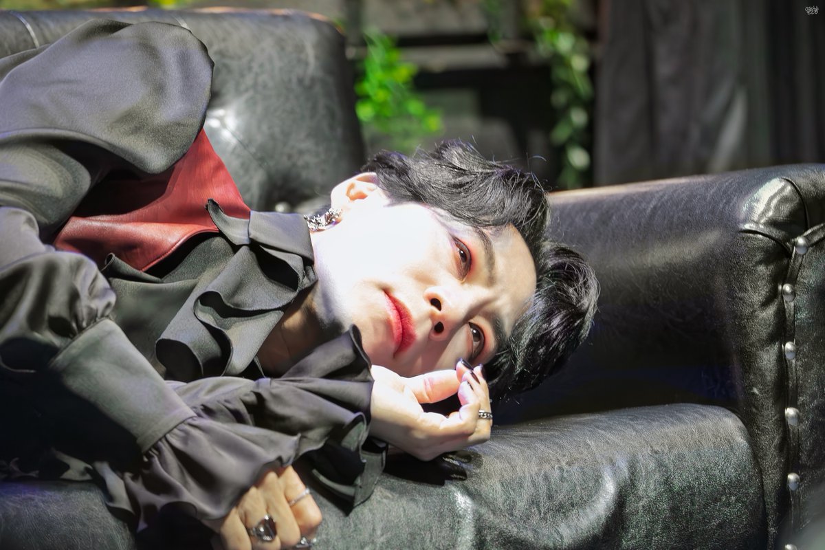 옅은향 tweet media