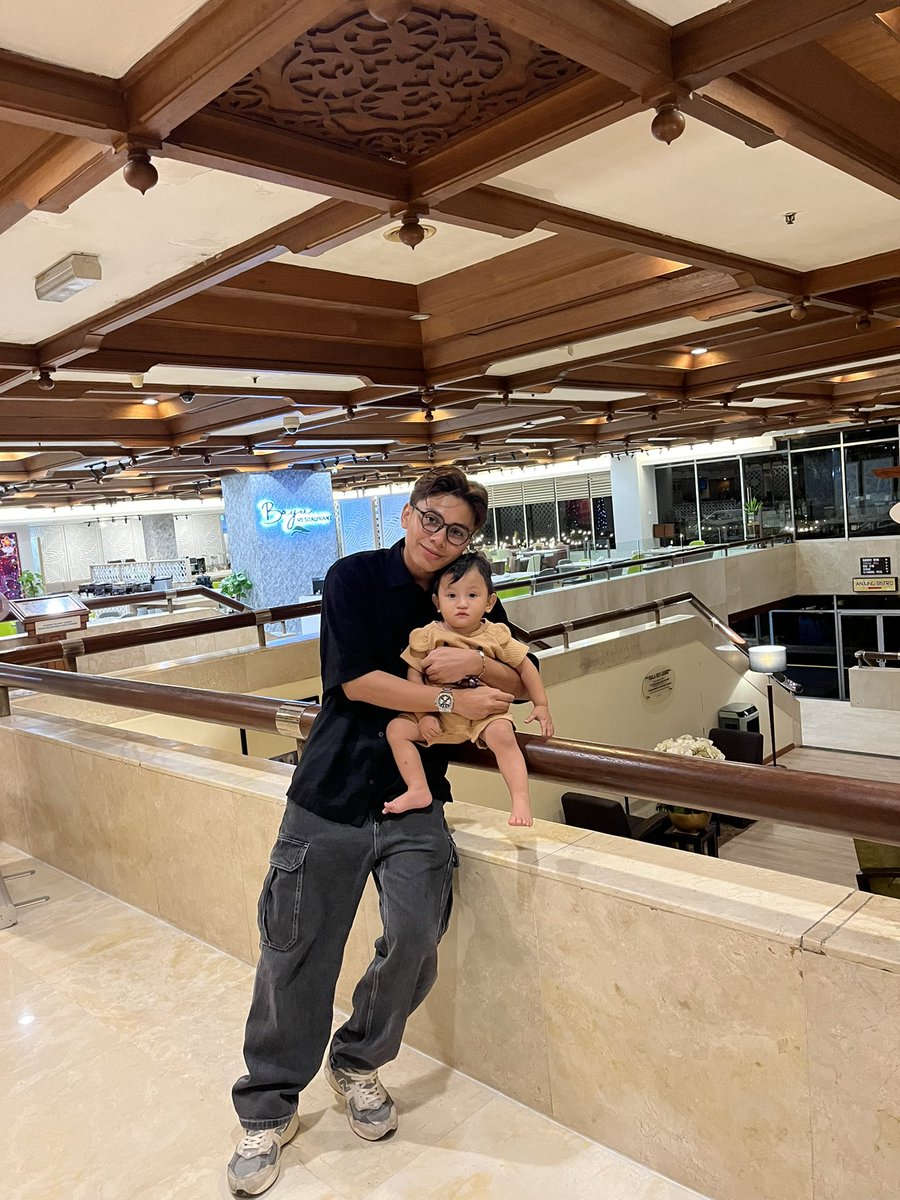 lukhmanhariss's tweet photo. Uncle is missing you, kiddos :( https://t.co/Hg7Scnl1ds