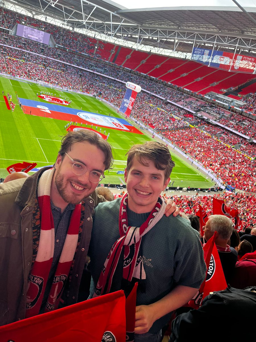 Lewis Hurst 🌹 tweet media