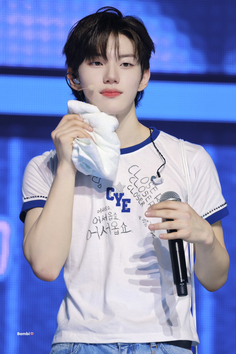 𝟮𝟱𝟬𝟱𝟮𝟱 𝗛𝗤

넘예쁜데?

#서경배 #SEOKYOUNGBAE
#CLOSEYOUREYES #클로즈유어아이즈
#클유아 #CYE