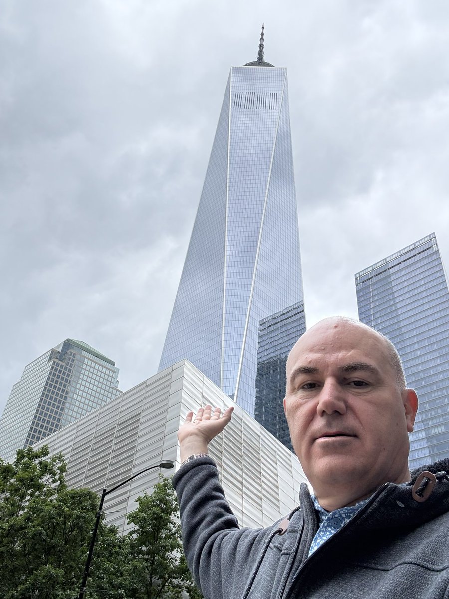 Manuel Oancia tweet media