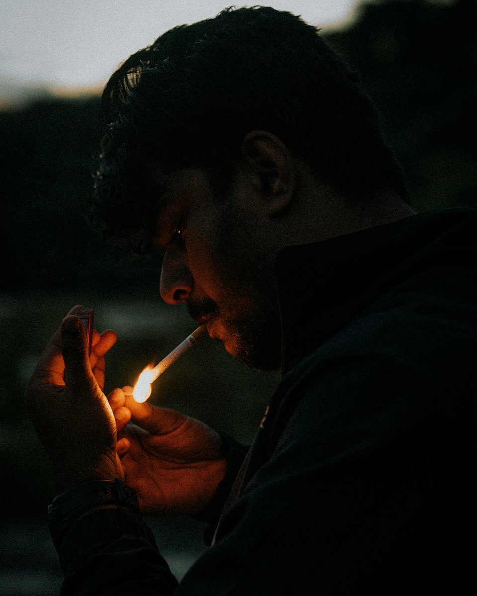 LitroMagazine's tweet image. A mountain sunrise, a local cigarette, and a romantic's battle with addiction in India. Read ‘Beedi Boy’—a lyrical travel confession. bit.ly/44PMdUV
#EssaySaturday #LitroStories #TravelMemoir #AddictionNarratives