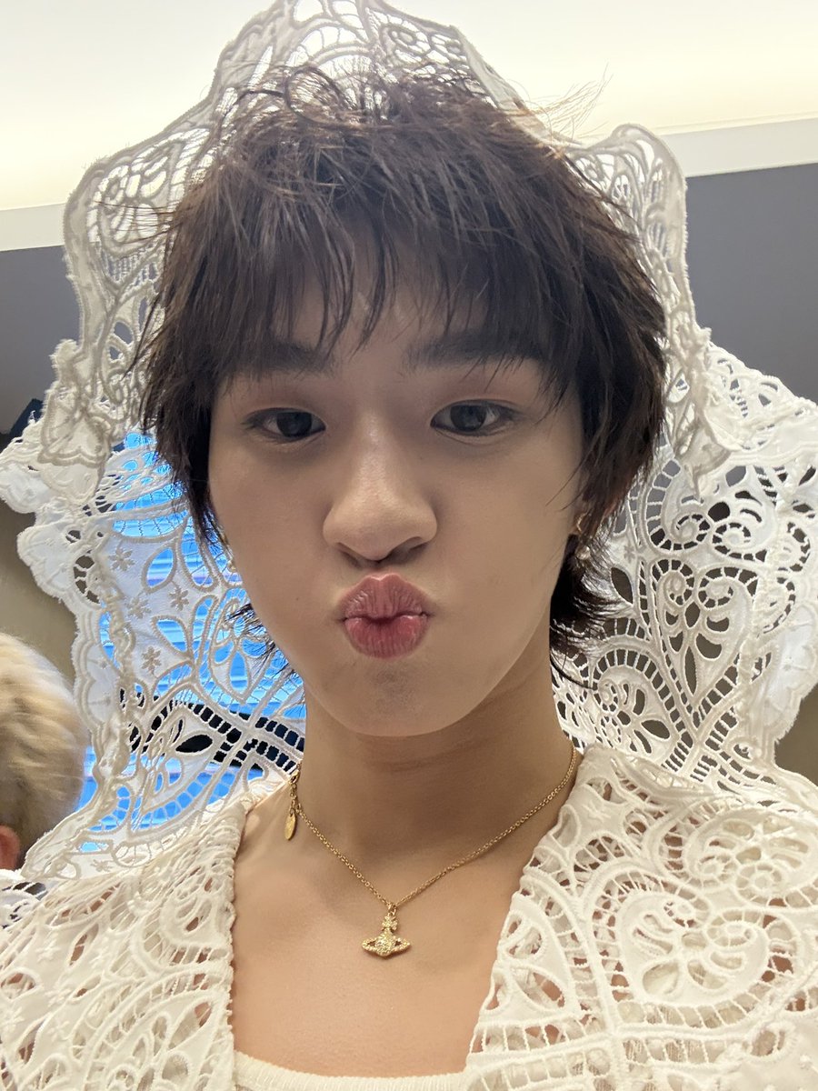 วันนี้สนุกมาก ๆ เลย ขอบคุณทุกคนมาก ๆ เลยนะครับสำหรับวันนี้ขอบคุณทั้งพี่ทีมหน้างานที่มาหากันและพี่ทางบ้านด้วยนะครับขอบคุณที่ช่วยกันเทรนนะ ไว้เจอกันใหม่นะครับทุกคน รักๆๆๆ

KONG FANSIGN IN SUZHOU  
#Kong1stFansignInChina