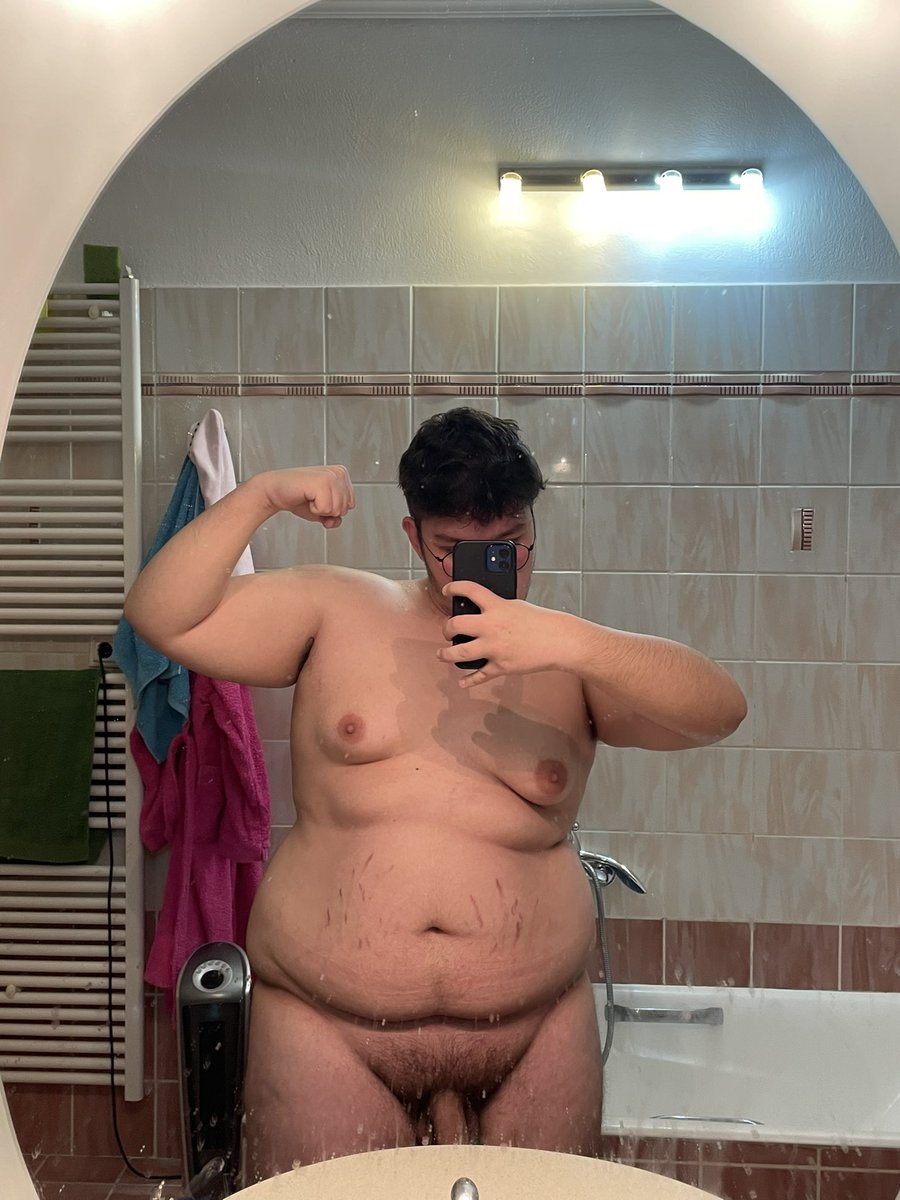 big boy wants to be spoiled 😈💵: revolut.me/maria2j8