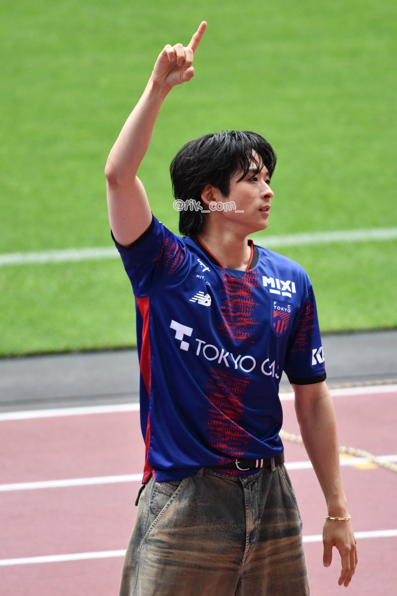 tik_com_'s tweet photo. 澤本夏輝くん
2025.05.25 国立競技場
Jリーグ⚽️

#FANTASTICS 
#澤本夏輝
@fantastics_fext https://t.co/7I5j9O70cF