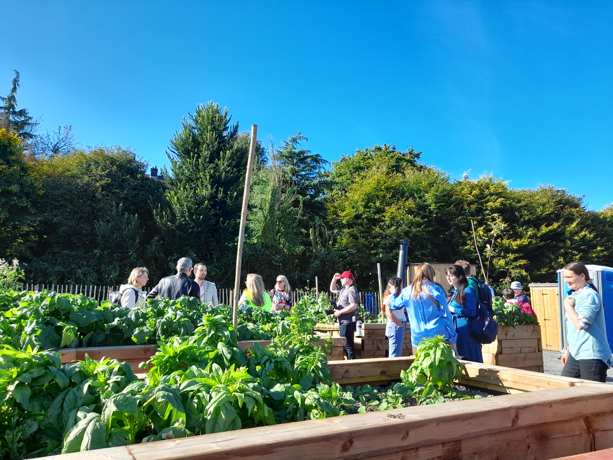 UPSURGE (@upsurge_h2020) on Twitter photo 🌱Beautiful community garden instead of a neglected field in the Lower Botanic Gardens in Belfast 👏- thanks to <a href="/QUBelfast/">Queen's University Belfast 🎓</a>, Friends of the Field, <a href="/BelfastCC/">Belfast City Council</a> & #UPSURGE_H2020.
Read more: qub.ac.uk/about/civic-en… 🌱Beautiful community garden instead of a neglected field in the Lower Botanic Gardens in Belfast 👏- thanks to <a href="/QUBelfast/">Queen's University Belfast 🎓</a>, Friends of the Field, <a href="/BelfastCC/">Belfast City Council</a> & #UPSURGE_H2020.
Read more: qub.ac.uk/about/civic-en…