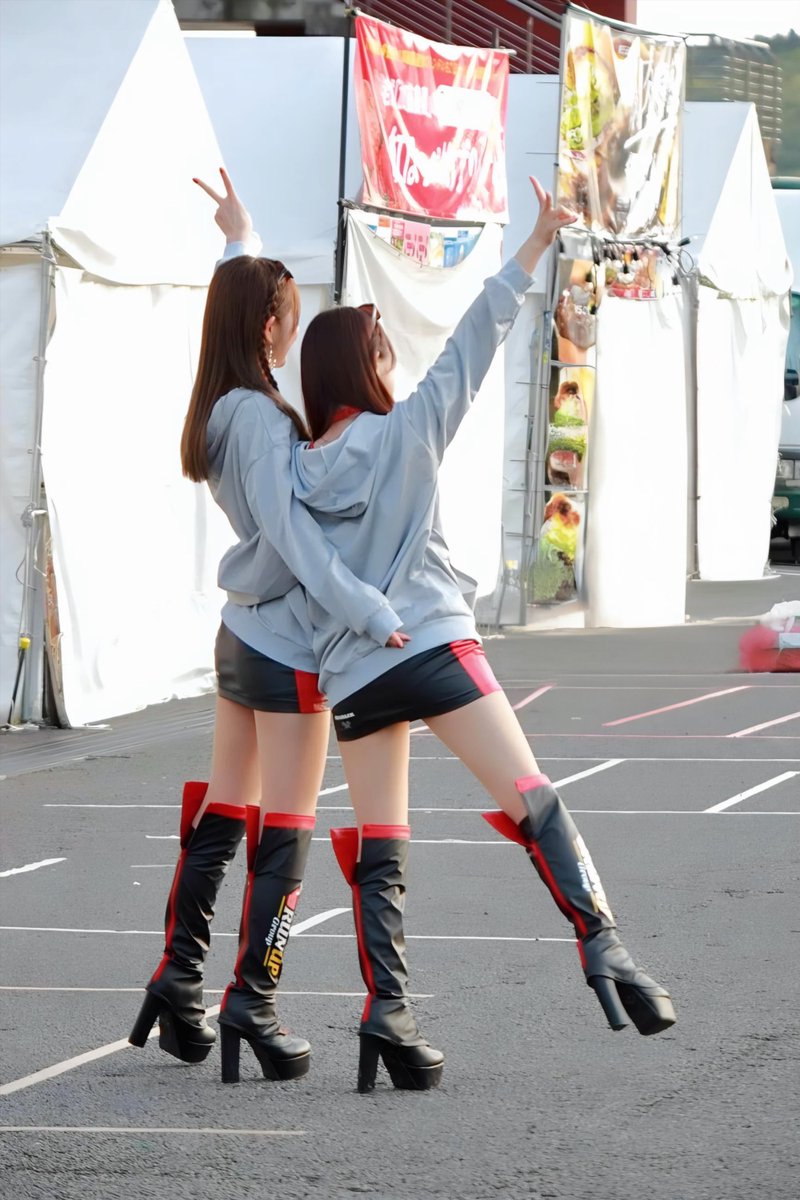 2025 AUTOBACS SUPER GT ROUND2
FUJI GT 3HOURS RACE GW SPECIAL

TOMEI SPORTS
RUNUP CLOVER VELICA
#朝倉咲彩 さん（<a href="/littlewhite_saa/">朝倉咲彩🦋さあちゃん</a>）
#わかな さん（<a href="/s2wkns2/">わかな♡</a> ）

仲良しコンビ👯‍♀️😊

#TOMEISPORTS #RIVAUXJAPAN
#RUNUPCLOVERVELICA
#SUPERGT #レースアンバサダー