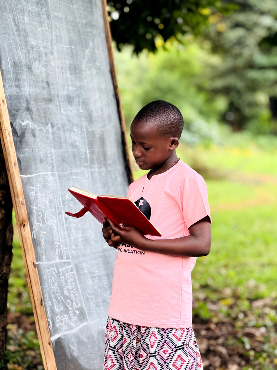 I may have a chance to access quality education, but many girls in Africa are denied their right to education. Let's make education accessible for all girls worldwide.
#DautherOfAfrica
#EducateGirls