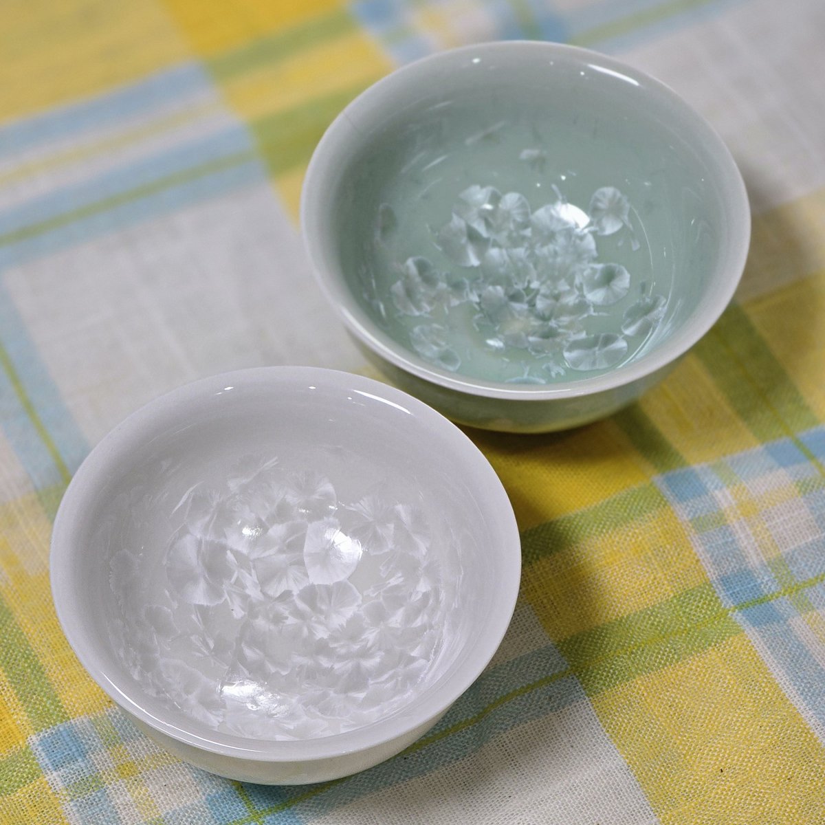 차문화대전에서 데려온 결정찻잔 너무아름다워
후회하는건 딱하나인데 개완을 하나 데려올걸하는