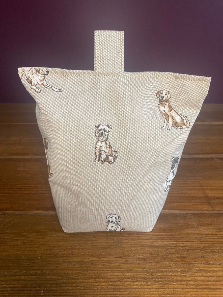 dotty4paws's tweet image. These adorable Patterned Fabric Door Stops are soft yet sturdy - perfect for making your home look pretty and propping doors open. 

Filled with wheat or rice and finished with cute doggy print fabric 🤍

dotty4paws.co.uk/product/patter…

#EarlyBiz @DistinctivePets