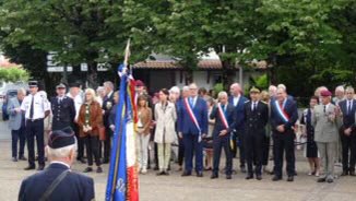 Max Brisson (@max_brisson) on Twitter photo 🇫🇷 Hier 8 juin à Anglet autour du maire <a href="/claudeolive/">CLAUDE OLIVE</a> et du <a href="/Prefet64/">Préfet des Pyrénées-Atlantiques</a> , Jean-Marie Girier pour la journée du souvenir de l’engagement héroïque de nos troupes en Indochine.
Cérémonie commune avec les villes de Bayonne dont le maire <a href="/JreneEtchegaray/">Jean-René Etchegaray</a> était représenté par son adjoint 🇫🇷 Hier 8 juin à Anglet autour du maire <a href="/claudeolive/">CLAUDE OLIVE</a> et du <a href="/Prefet64/">Préfet des Pyrénées-Atlantiques</a> , Jean-Marie Girier pour la journée du souvenir de l’engagement héroïque de nos troupes en Indochine.
Cérémonie commune avec les villes de Bayonne dont le maire <a href="/JreneEtchegaray/">Jean-René Etchegaray</a> était représenté par son adjoint