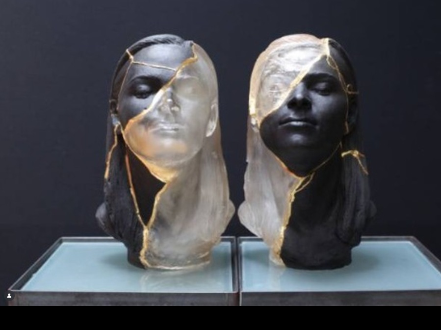 ¿Conoces la técnica del Kintsugi?

Esta técnica japonesa consistente en reparar un jarrón o adorno de cerámica que se rompe, con una mezcla de pegamento y polvo de oro.

¡ENBU #felizsemana !

bit.ly/442UeF3

#kintsugi #mujeresvalientes