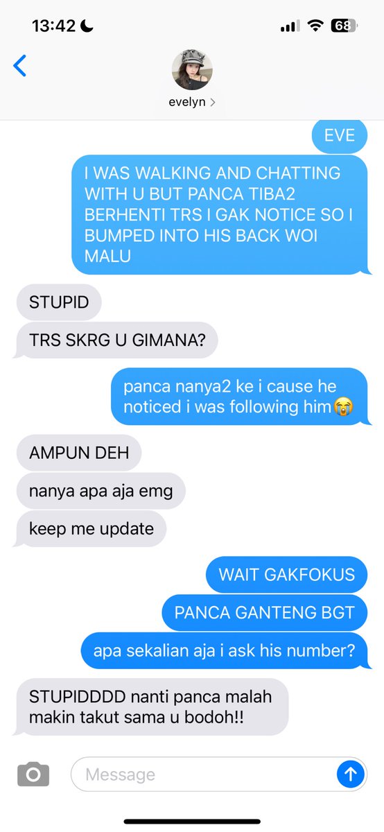 two pretty best friends (prince and evelyn) si anak PIK kalo chatan