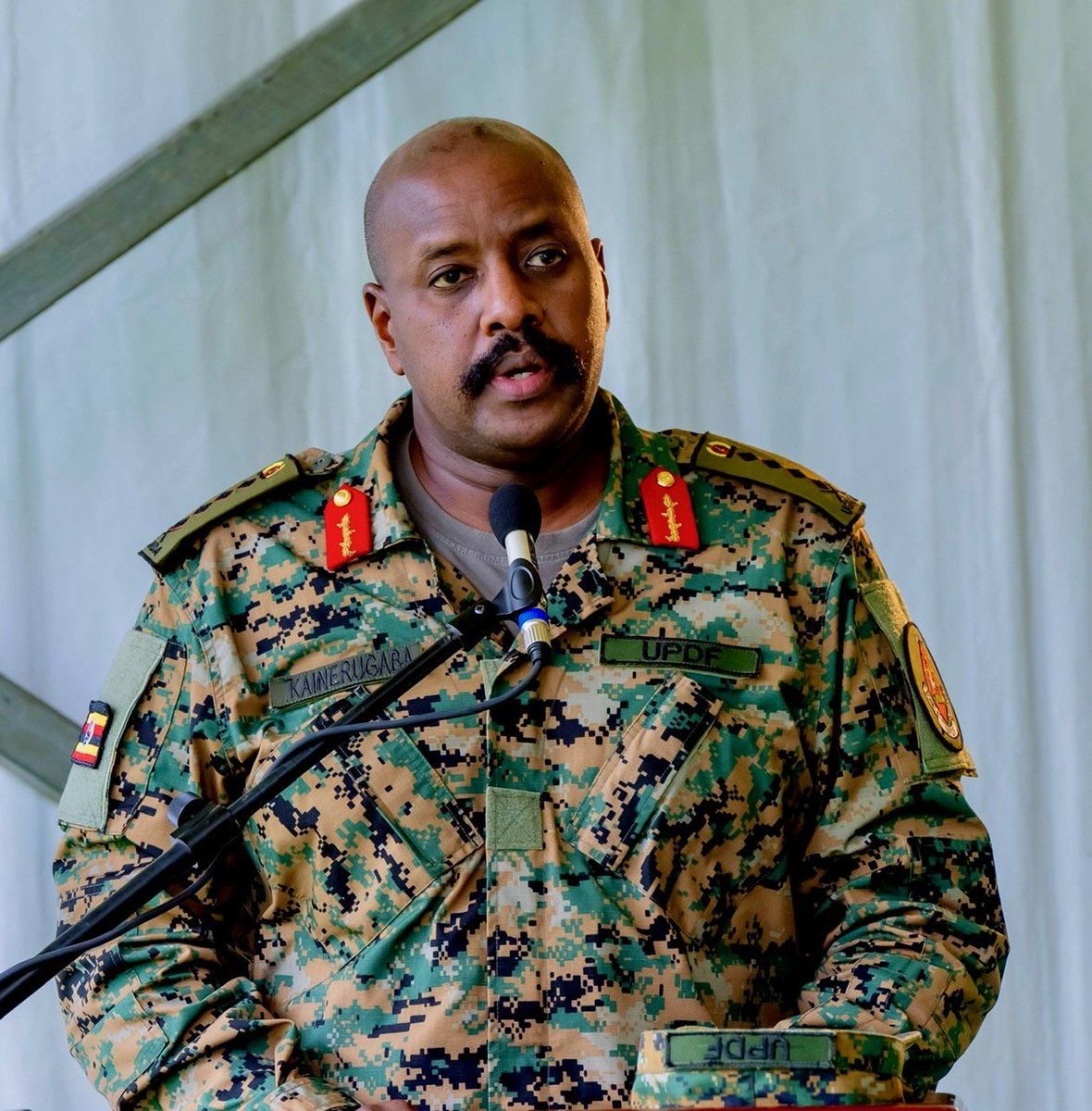 JosephJada2's tweet image. My Hero for today ❤❤❤❤❤❤❤❤❤❤❤❤❤ Gen @mkainerugaba