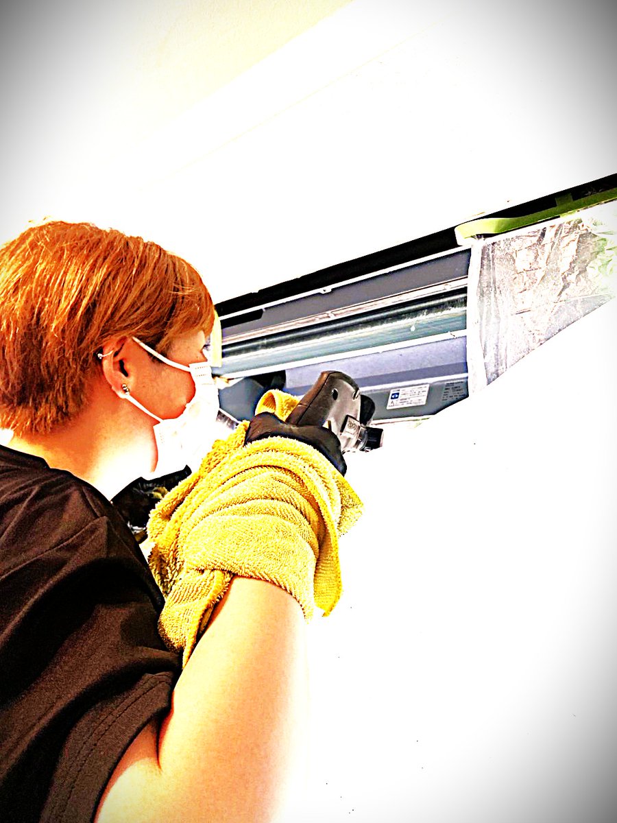 ジメジメ梅雨、エアコンのあの嫌なニオイ…😷 カビかも？「今すぐ何とかしたい！」そんなあなたへ朗報！おそうじマスターズが最短当日訪問OKの緊急枠を確保！この時期1ヶ月待ちでも、特別シフトであなたの希望日に駆けつけます！💨 👇LINEで今すぐ相談👇
lin.ee/A1uFdIu