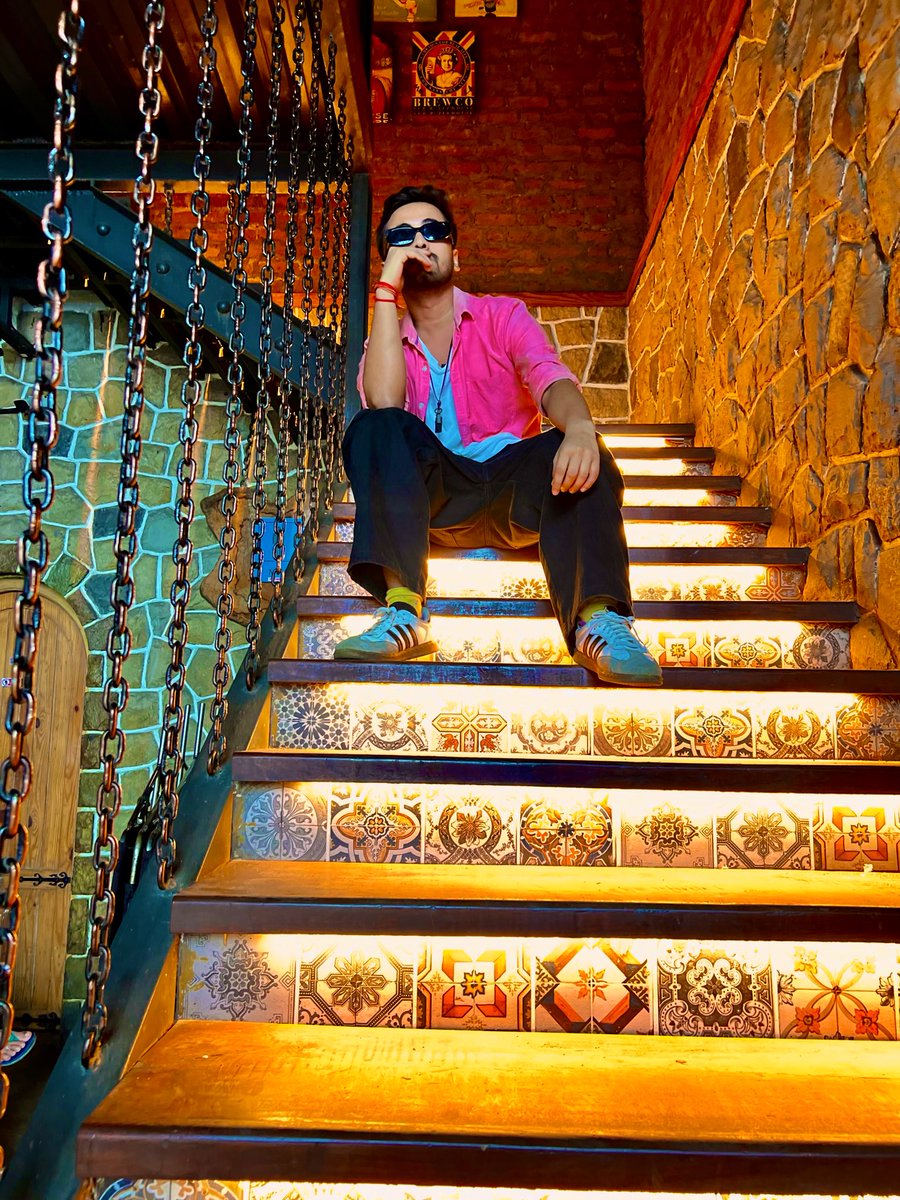 ShivenBasnet99's tweet photo. Style that tempts, Consequences that follow ! 😎🩷 https://t.co/dA55xHDMPS