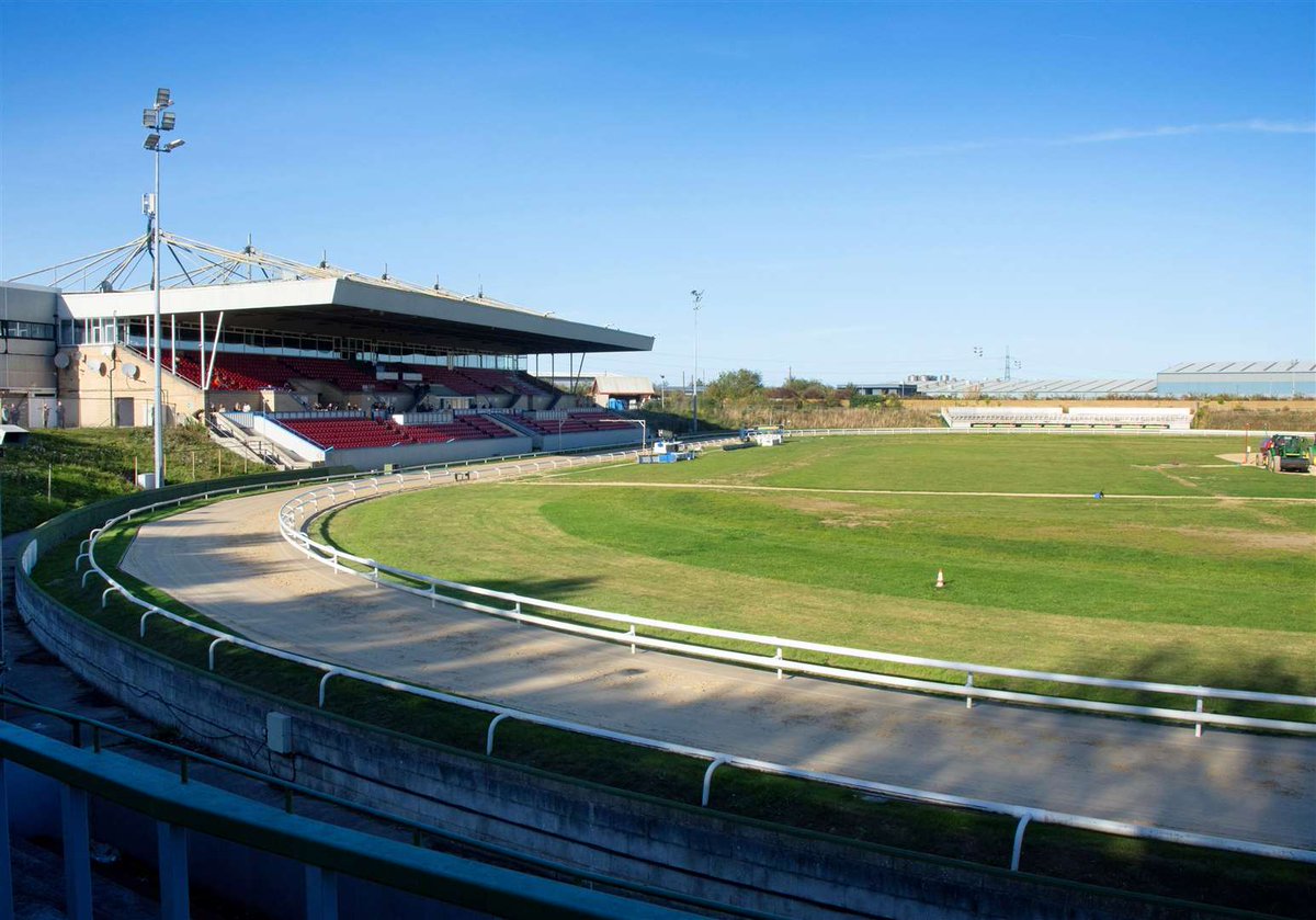 New @ArenaRacingCo Kent Silver Salver dates 👇

Owing to Saturday's inclement weather and an abandoned fixture, the Kent Silver Salver will now run on the below days.

Heats: Saturday, June 14
Semi Finals: Saturday, June 21
Final: Saturday, June 28

#CentralPark 🐾