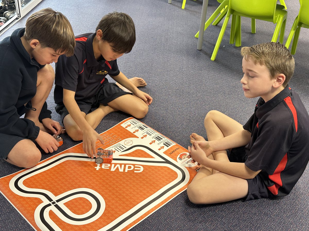 Coding with Edison robots

#WSPN #STEM #robotics #coding