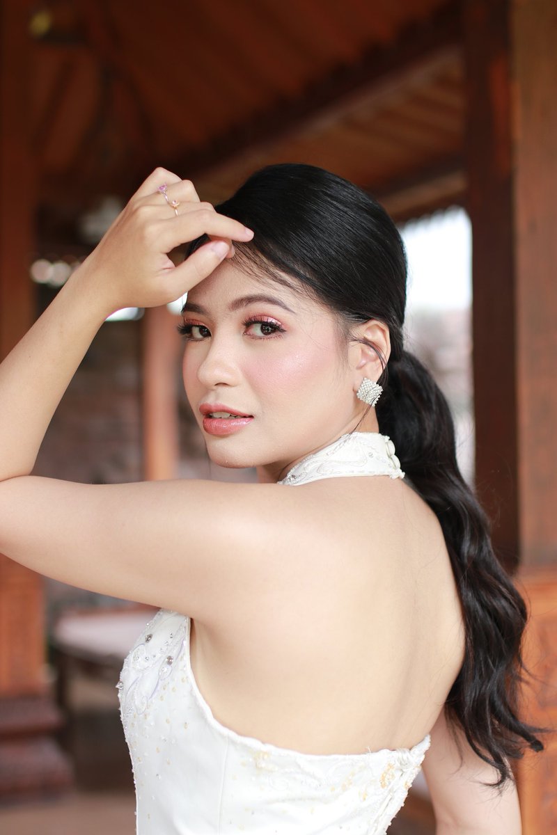 byyou24_'s tweet photo. Hair do by me
MUA: @.guzel.artmakeup
Attire: @.la.luna.kebaya
#muamalang #muaindonesia #makeupartist #makeup #makeupmalang #mua #muamlg #mymakeup #makeuplook #makeupgraduation #muagraduation #muaparty #muapresweet https://t.co/aOJQESIUmR