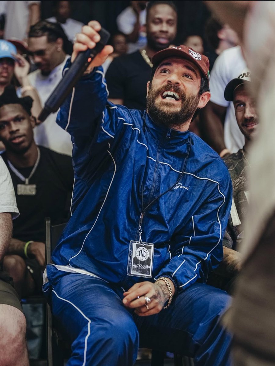 he looks so happy and healthy😭 welcome back our king our legend jonathan mf david bellion