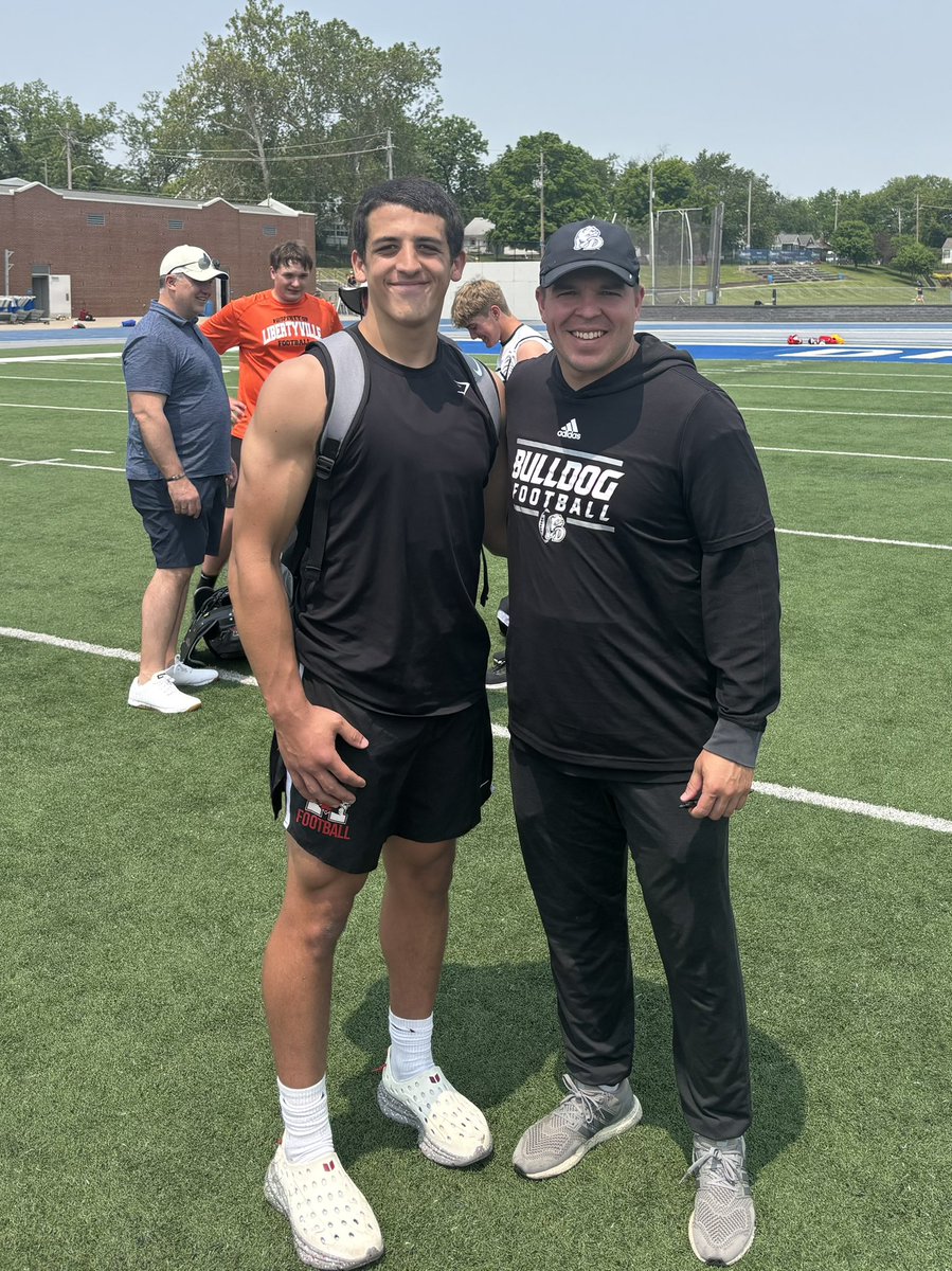 GavinSmith63's tweet image. Great to be back on the field. Thank you @AdamCox38 and @CoachWark for hosting competitive camps. Excited to compete @MiamiOHFootball this weekend.
@HawksMaine @EDGYTIM @CoachDierking @CoachJDittman58 @CoachLouisGVSU @coach_dobes