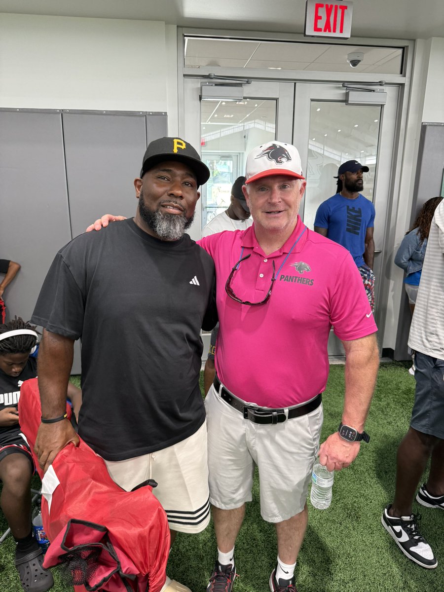 Thanks for the hospitality today in Tampa at USF Camp #GoBulls 
 
<a href="/USFFootball/">USF Football</a> <a href="/CoachGolesh/">Alex Golesh</a> <a href="/Larry_J_Scott/">Larry Scott III</a> 

#RecruitFlorida #Recruit813 

<a href="/CAU_Football/">Clark Atlanta Football</a> <a href="/CAUAthletics/">Clark Atlanta Panthers 🐾</a> <a href="/teddyk95/">Teddy Keaton</a>