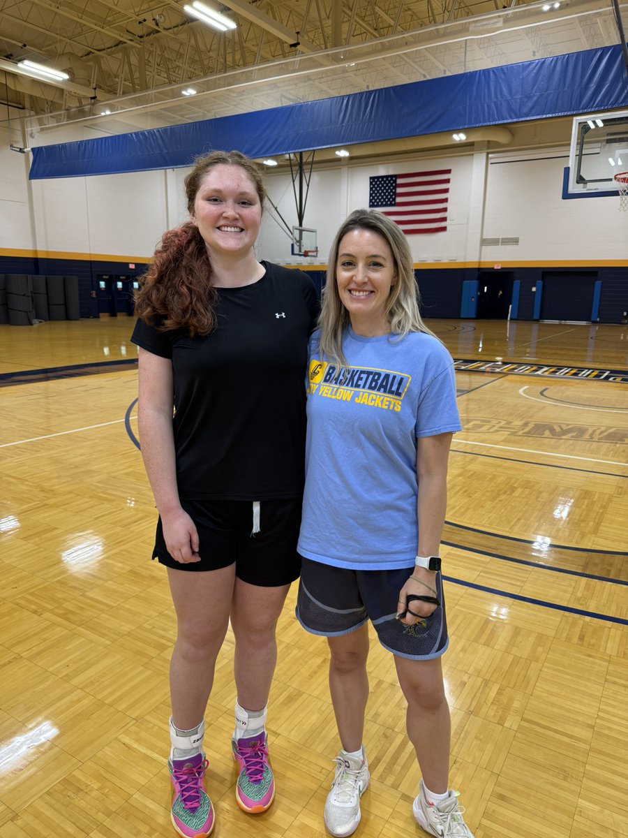 Thank you <a href="/CedarvilleWBB/">Cedarville WBB</a> for a great elite camp! I had so much fun competing and learning more about Cedarville. Thank you Coach Miller, Saunders, Obungu, and Buettell for having me!