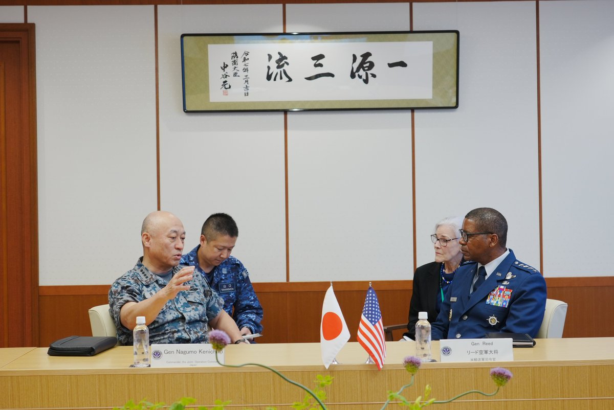 jjoc_pa's tweet image. 6月6日(金)、米輸送軍(U.S. Transportation Command)のランドール・リード(空軍大将)司令官が、統合作戦司令官を表敬訪問しました。
この訪問は米軍と自衛隊の運用効率を高め、より良い連携を図るための重要な機会となりました。
mod.go.jp/jjoc/about/top…