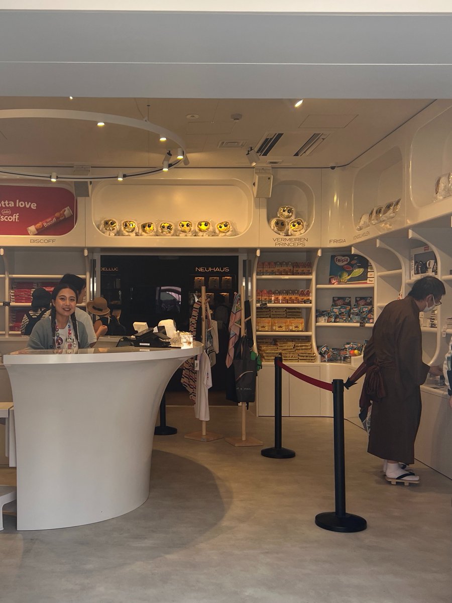 ベルギービールウィークエンド | Belgian Beer Weekend Japan (@bbwjapan) on Twitter photo 【🛍おみやげレポ】#大阪関西万博
ベルギーといえばビール…ですが!チョコレートやワッフルも、子どもからお年寄りまで大人気🍫🧇さらに、マグリットのグッズや、フリッツ柄の靴下など、“美味しい・かわいい・ファッショナブル”がそろってます🇧🇪✨
ぜひ立ち寄ってみてね!
<a href="/BE_Pavilion/">BelExpo - Belgian Pavilion</a> 【🛍おみやげレポ】#大阪関西万博
ベルギーといえばビール…ですが!チョコレートやワッフルも、子どもからお年寄りまで大人気🍫🧇さらに、マグリットのグッズや、フリッツ柄の靴下など、“美味しい・かわいい・ファッショナブル”がそろってます🇧🇪✨
ぜひ立ち寄ってみてね!
<a href="/BE_Pavilion/">BelExpo - Belgian Pavilion</a>