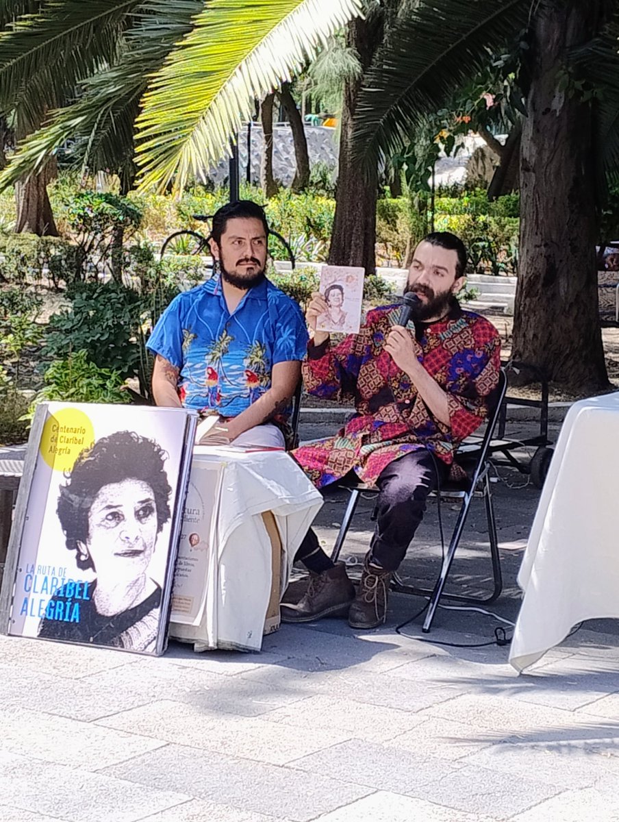wendydearum's tweet photo. @AlessandraRdlv En abril celebramos el Día Internacional del Libro y la Alcaldía Cuauhtémoc nos apoyó para llevar a cabo el primer Bazar de literatura independiente en el Jardín Ramón López Velarde. Gracias alcaldesa @AlessandraRdlv por el apoyo a través de la gestión de @MillerInbal https://t.co/nTIm7XUU0z