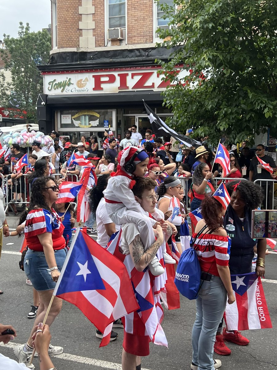 Jay2nice424's tweet photo. Pa qué tu lo sepas 🇵🇷       Bushwick 📍 https://t.co/XGIZqTWp72