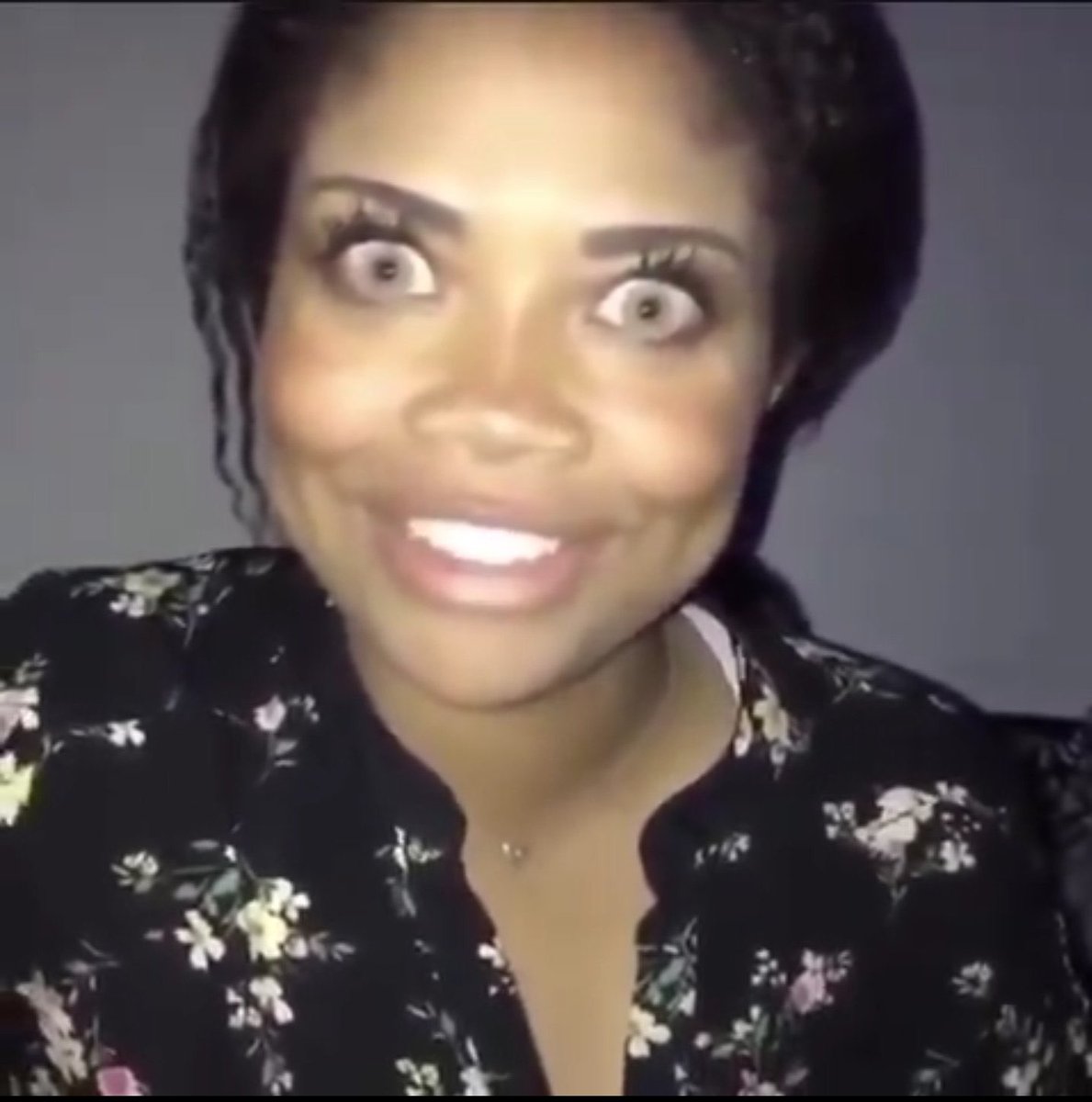 sadabarbi's tweet image. “MY HANDS ARENT THE ONLY THINGS THAT CAN CLAP” #LoveIslandUSA