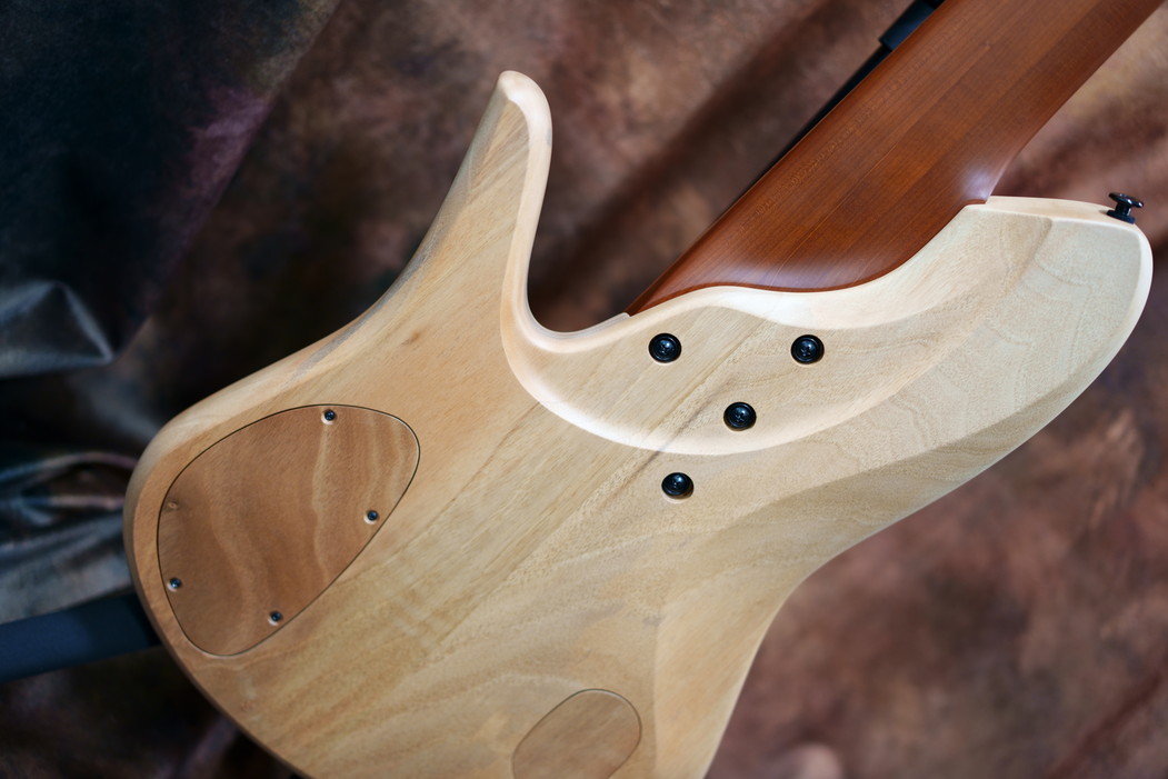 ties__store's tweet photo. 【お買い得情報】
Marusya Guitars SC6 Walnut
ちょっと打痕を見つけてお求めやすくしてみました。
ノードストランドPU&プリと地味ながらフル装備の6弦です!
https://t.co/oTWTxe8Esz
#tiesstore
#MarusyaGuitars
#handmadebass
#madeingeorgia
#sixstringbass https://t.co/5aLh8u4xXm