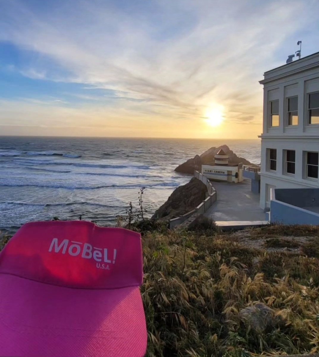 MōBēL! USA CLIFF HOUSE VIEW

#cloffhouse #sanfrancisco #sf #Frisco #oceanbeach #sunset #trail #landsend #hat #visor #sun