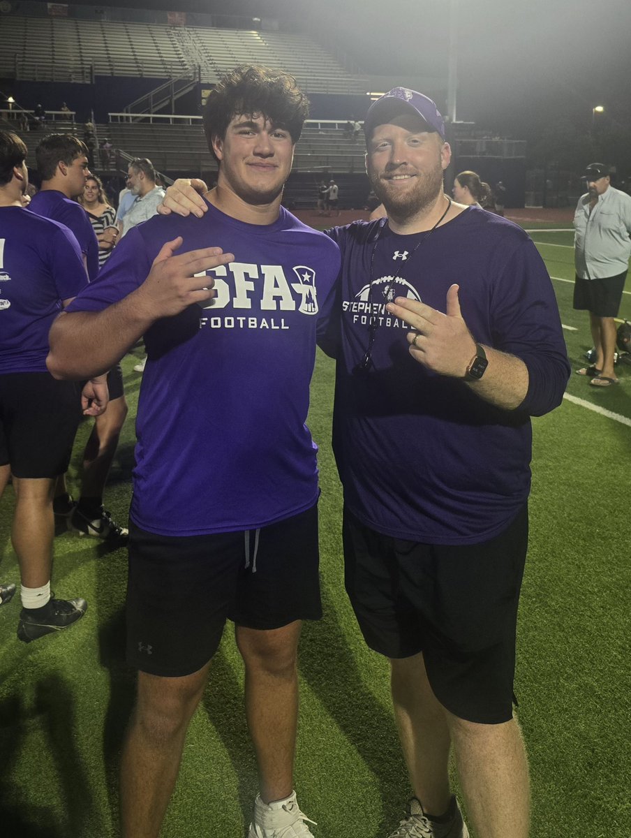 elijah_brown_fb's tweet image. Had an incredible time at the Stephen F. Austin camp in San Antonio today. Thank you @SFACoachGraf for the insightful coaching!