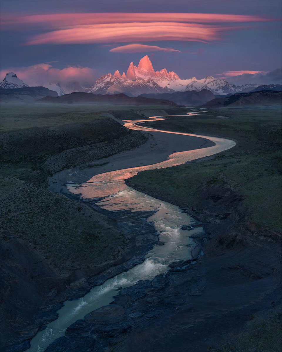 Happy new week dear friends 
Monte Fitz Roy 📷©  Max Rive