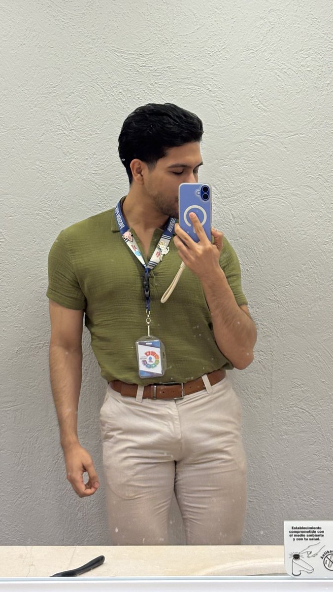 🥸