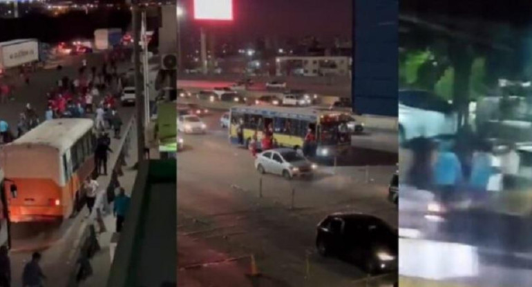 Incidentes contra los micros de Justicialista a las afueras del estadio.