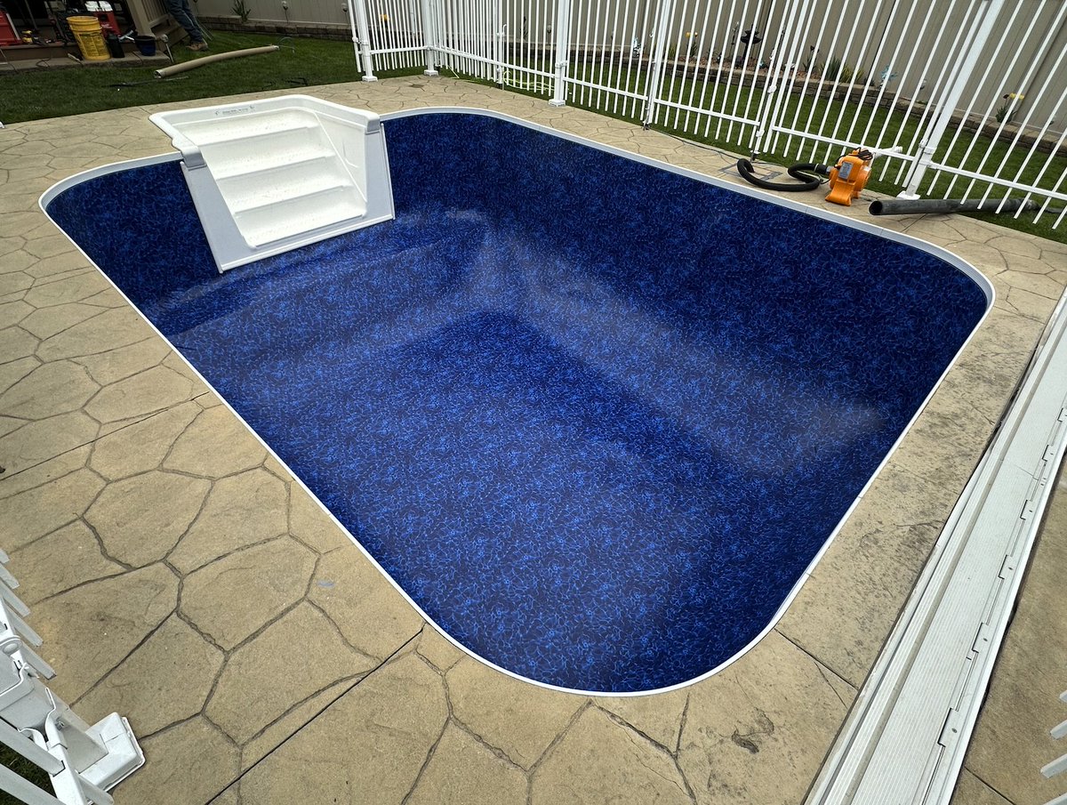 hbpools's tweet image. 💧 Fresh New Look, Same Great Pool!

Just finished a vinyl liner replacement—and the transformation is stunning! A new liner doesn’t just improve how your pool looks—it helps prevent leaks and extends its life too.

#HBPools #LinerReplacement #PoolRenovation #OttawaPools