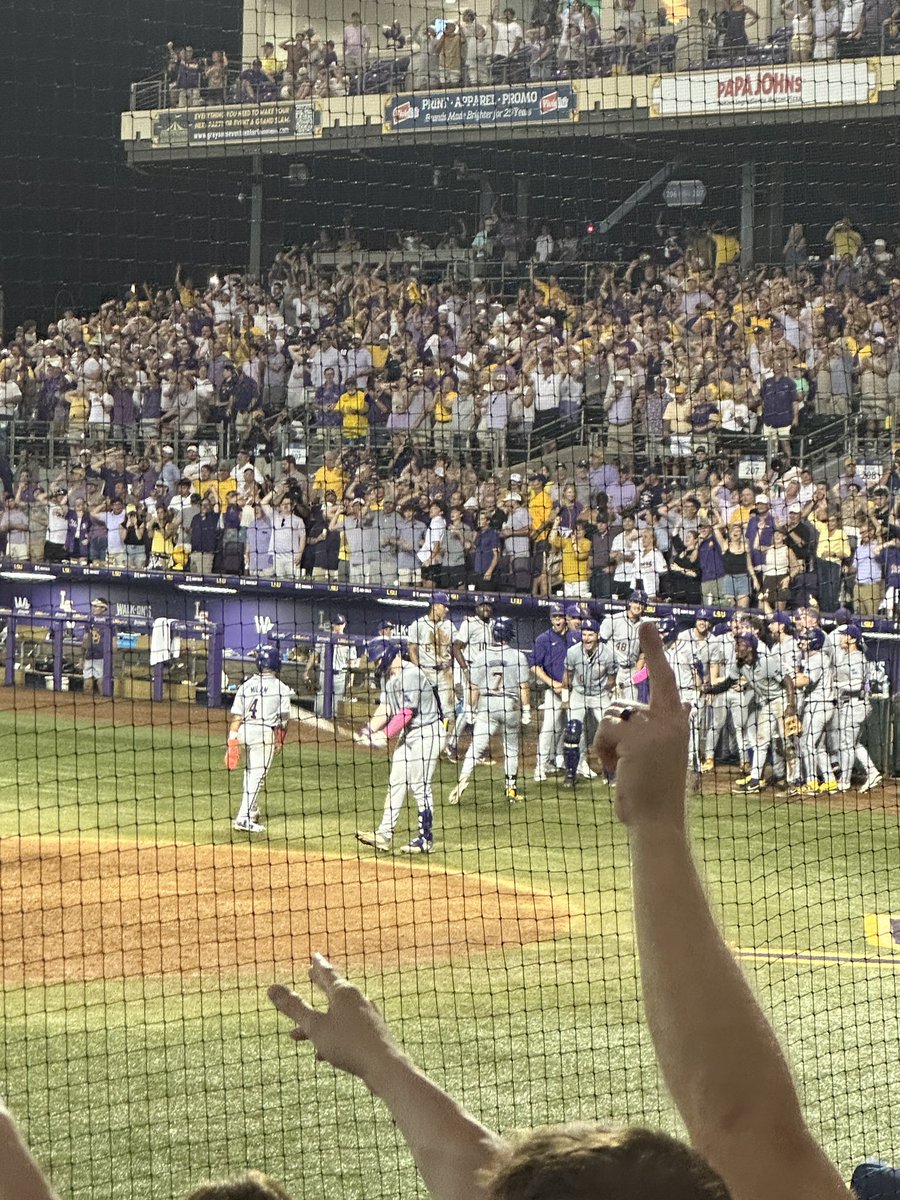 Harrison Vapnek (@harrisonvapnek) on Twitter photo Jake Brown TWO RUN BOMB
#LSU has six runs in the inning. The lead is eight and Alex Box is buzzing. <a href="/KALBSports/">KALB Sports</a> Jake Brown TWO RUN BOMB
#LSU has six runs in the inning. The lead is eight and Alex Box is buzzing. <a href="/KALBSports/">KALB Sports</a>