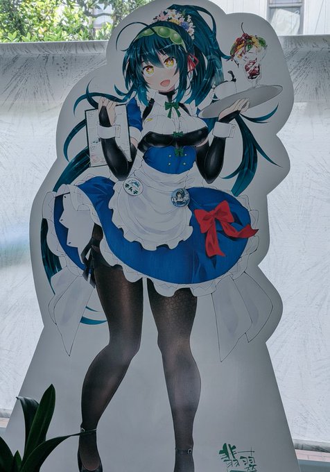 一昨年のウエイトレスずんちゃんもパシャリ。お店に大切に飾っていて下さってすごく嬉しいです!! 