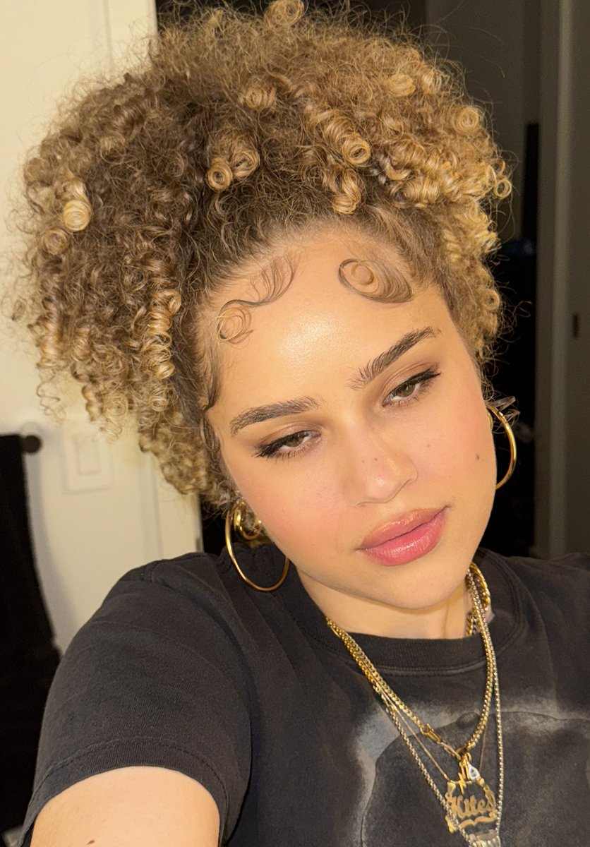 shinelikethis_'s tweet image. 💭