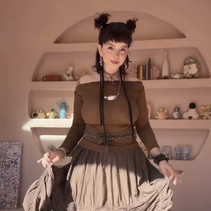 FHLBBH's tweet photo. MEGATHREAD: Disproving rumors and accusations about Singer-Songwriter Melanie Martinez &amp; the truth about her rape accuser Timothy Heller.

Everything in this thread is alleged and is not proven by the court of law as of 6/8/25. https://t.co/cCuhanRL1S