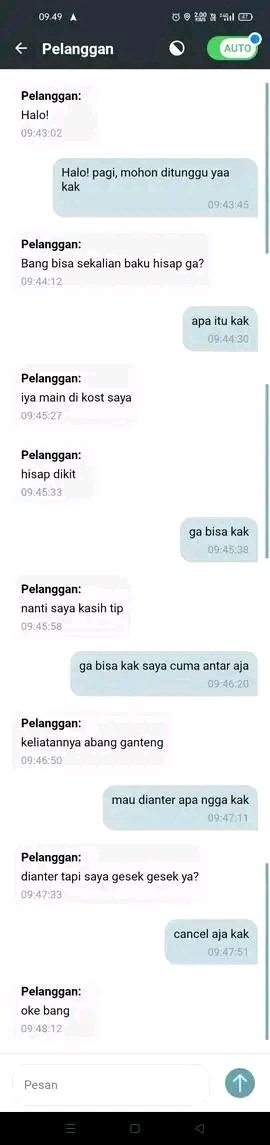 Baru juga mulai ngojek lagi, udah dapet penumpang yang beginian lagi 🤦‍♂️
Dahlah... Males ngojek, diajak adegan dewasa terus. Mau jadi badut aja 😂