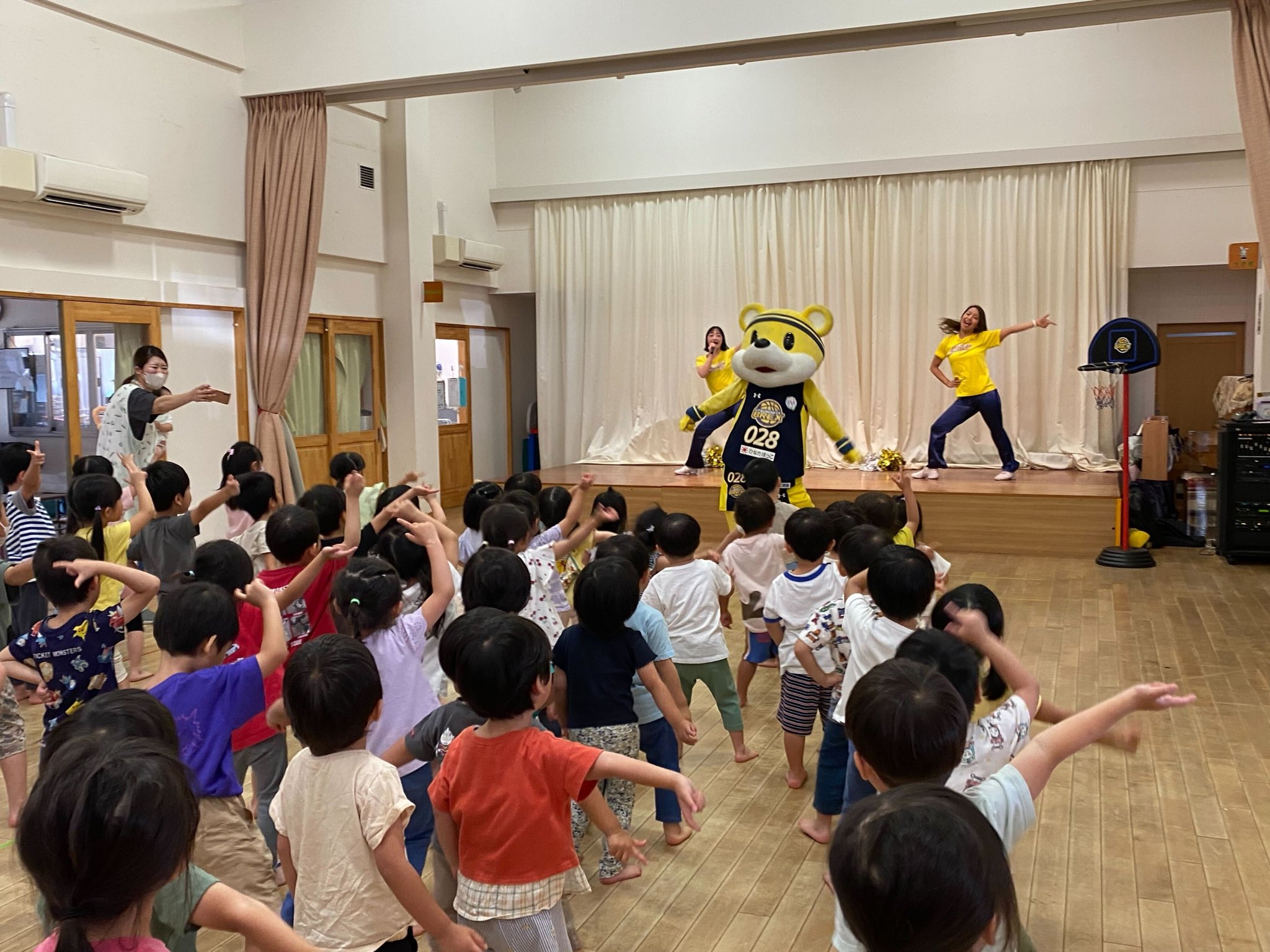 ユーカリのはっぱ　育児奮闘中 MCニガリ a.k.a 赤い稲妻 vs PONEY