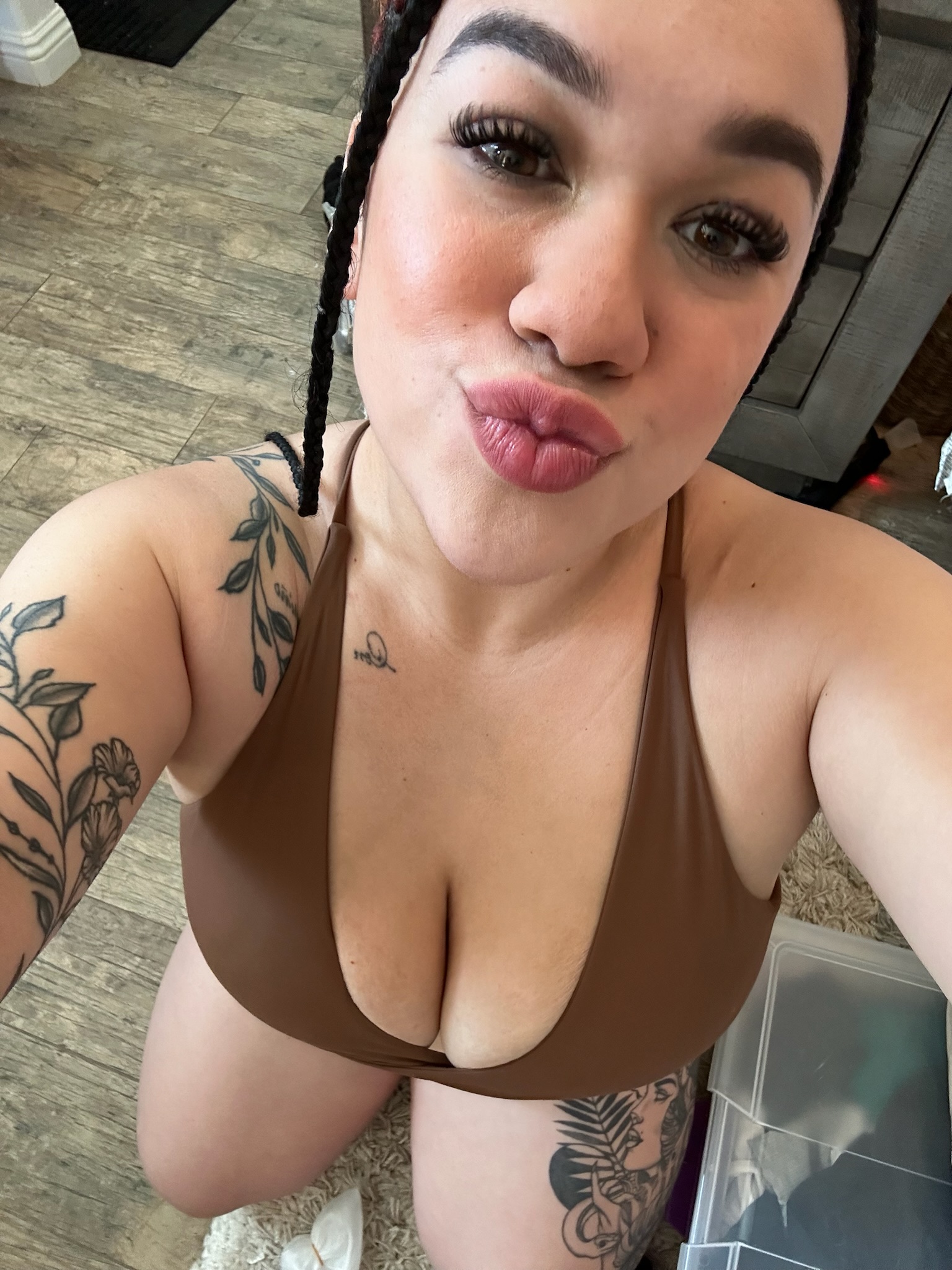 Sending kisses to whoever needs it 😘 https://t.co/g5oAAabGKD